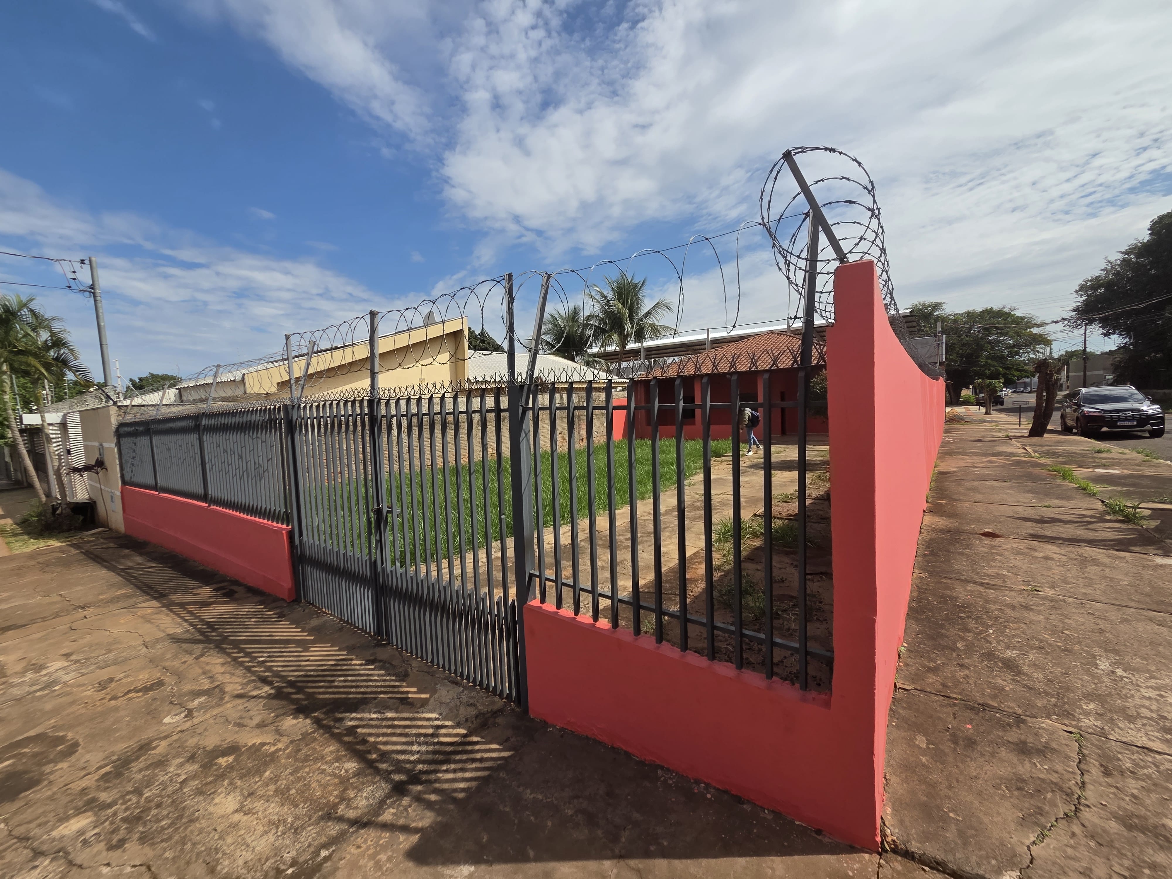 Casa para alugar no Vila Almeida Lima, Campo Grande — 2 quartos