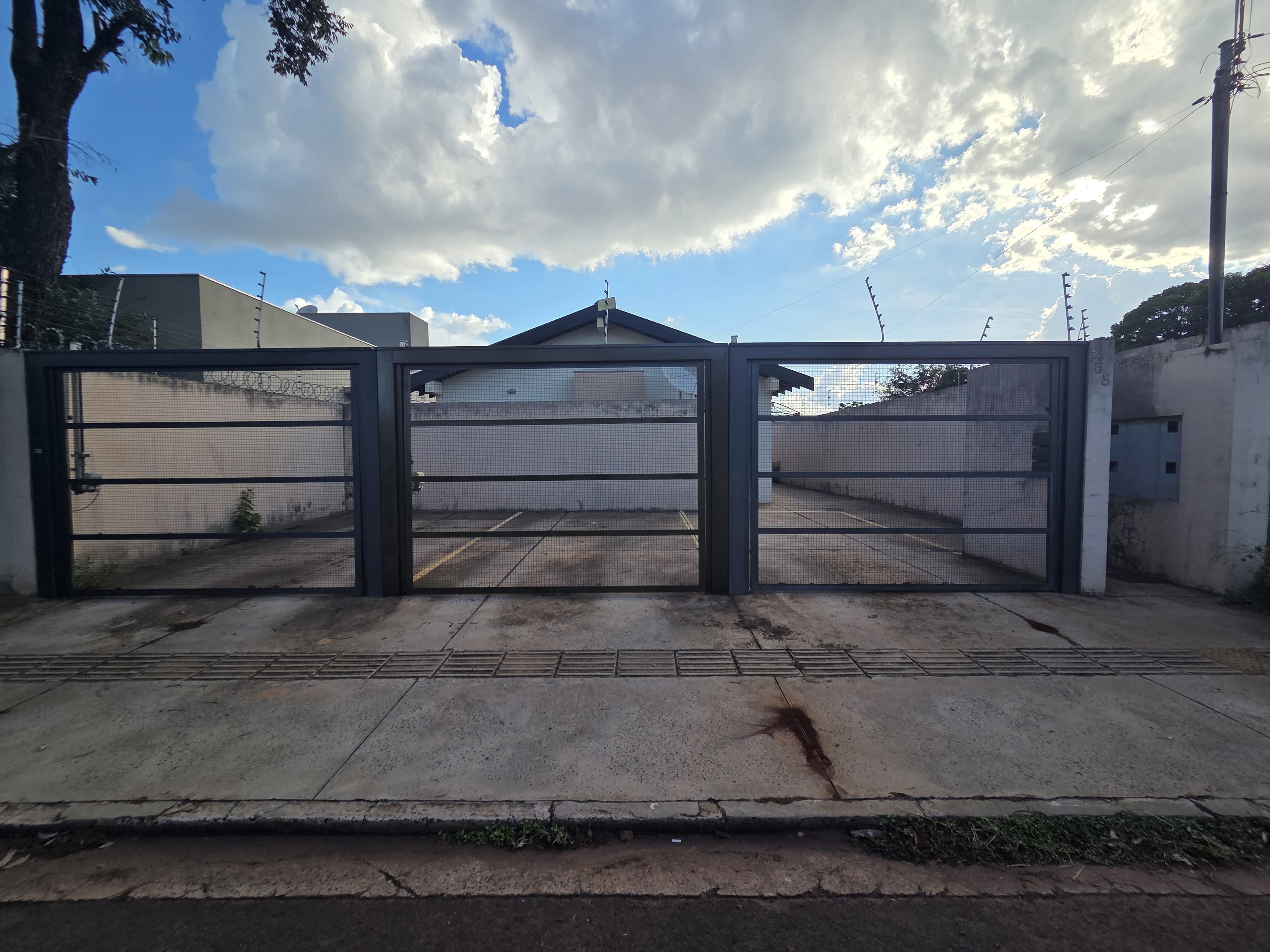 Casa Condomínio para alugar no Vila Vilas Boas, Campo Grande — 2 quartos